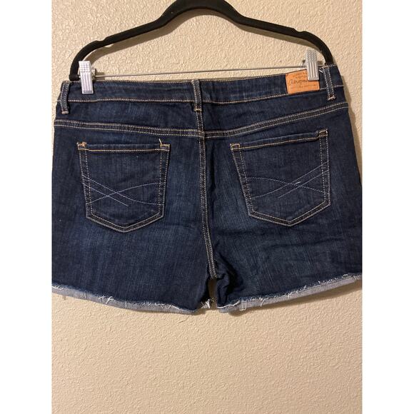 Aeropostale Bayla  skinny women’s cut off shorts size 14 - Picture 3 of 5